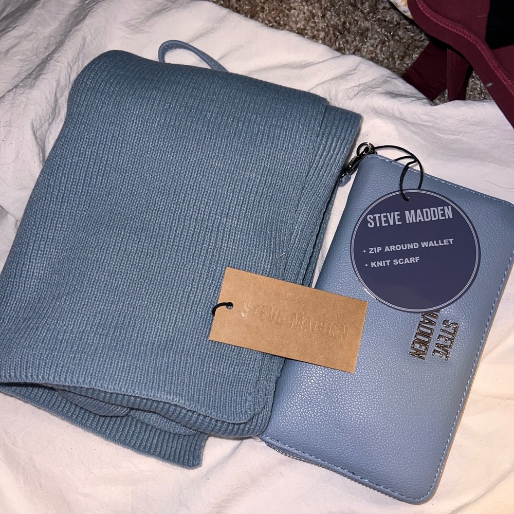 Steve Madden Multi Piece Gift Set Zip Around Wallet,knit Scarf Timeless Blue